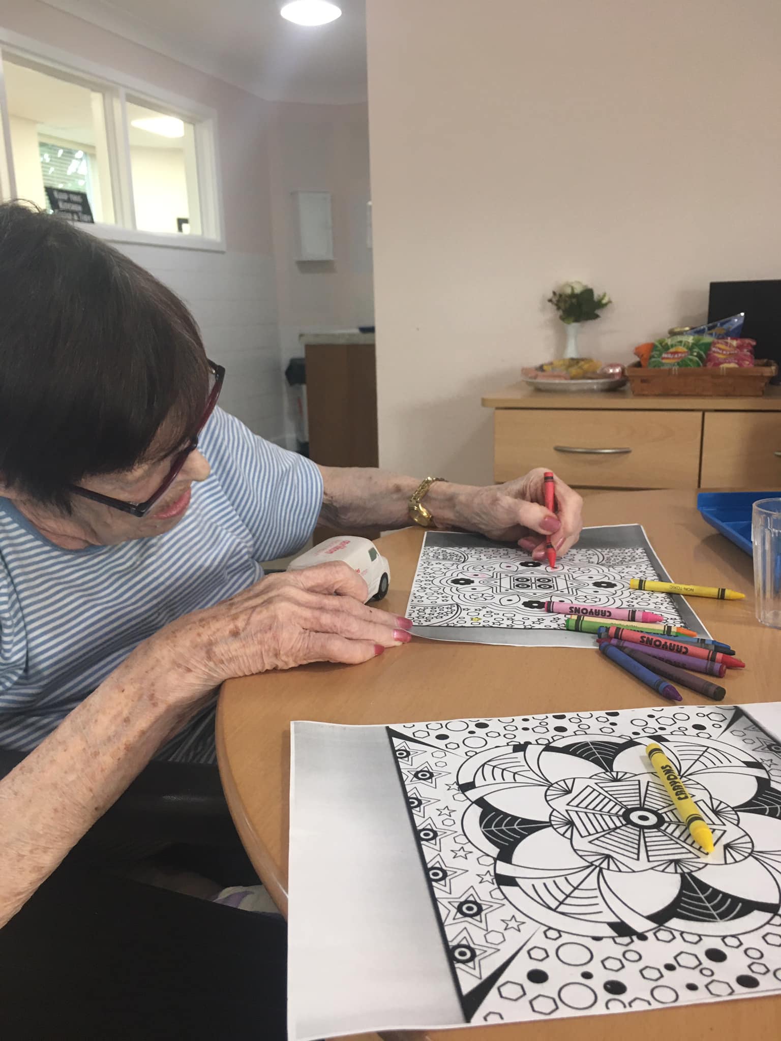 Downham-Grange-Care-Home-Colouring-Therapy